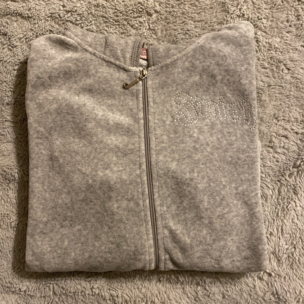 Juicy Couture zip up sweater !